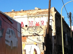 amor graffiti in Barcelona